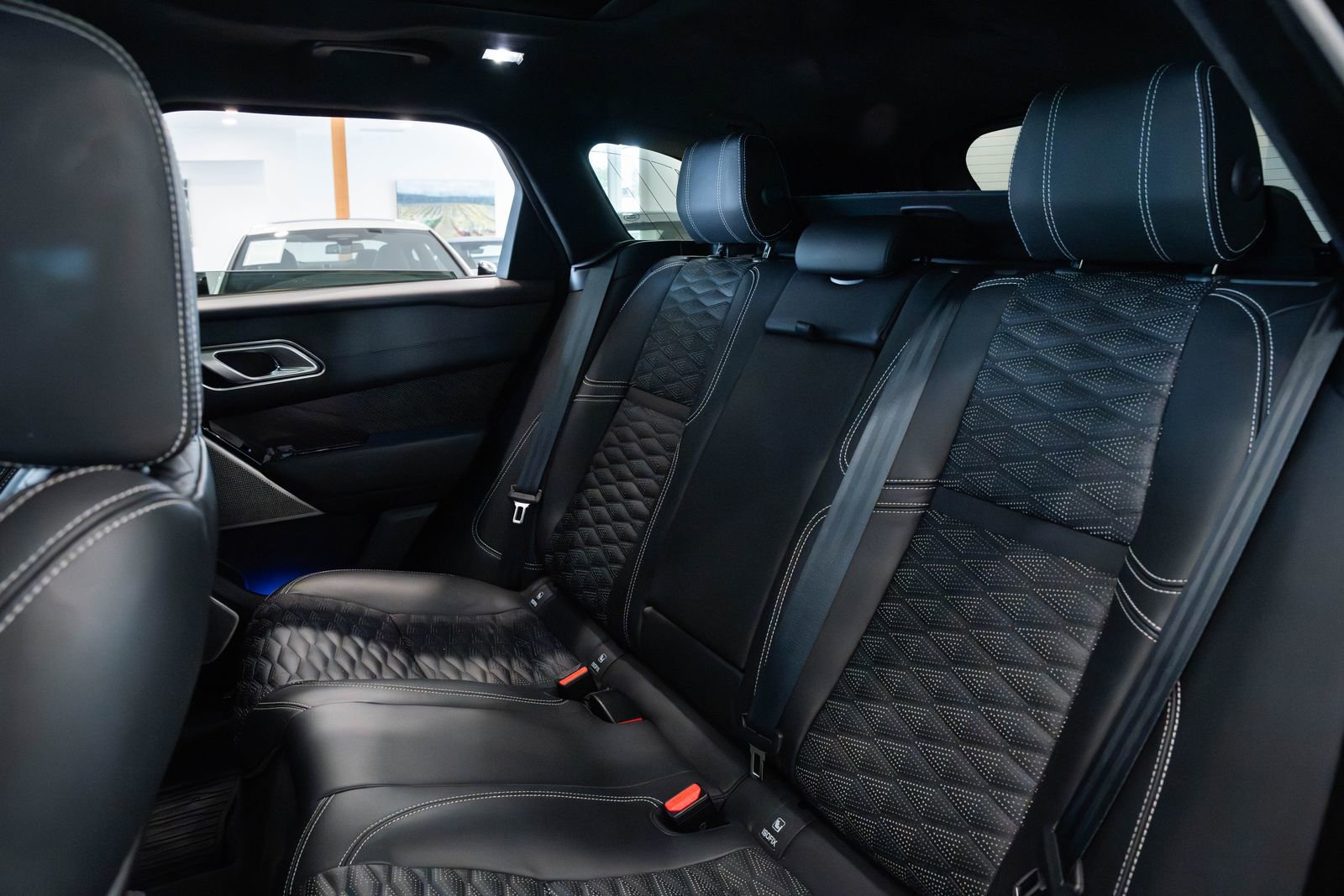 Used 2020 Land Rover Range Rover Velar SV Autobiography Dynamic image 22