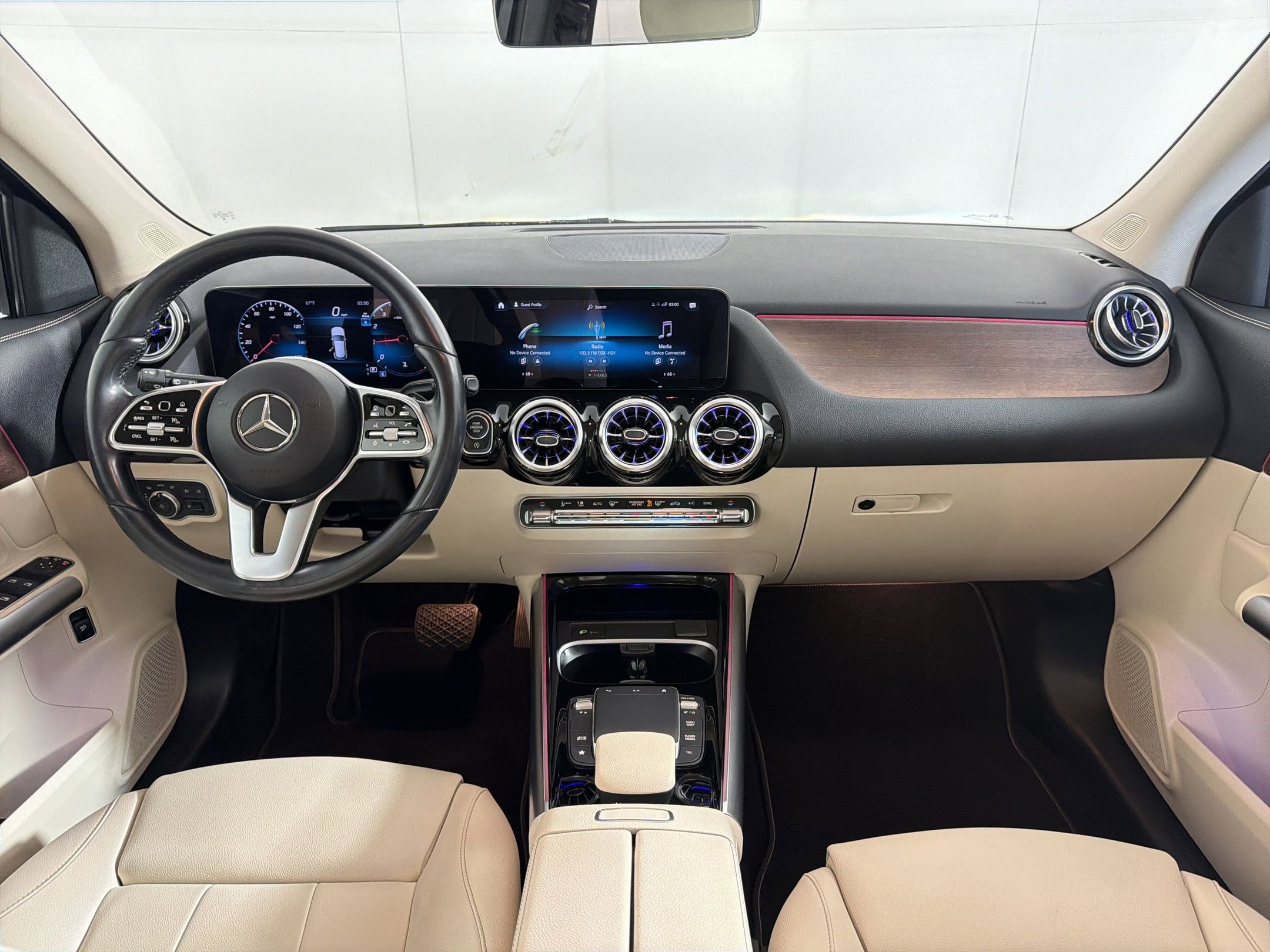 Used 2023 Mercedes-Benz GLA 250 4MATIC image 25