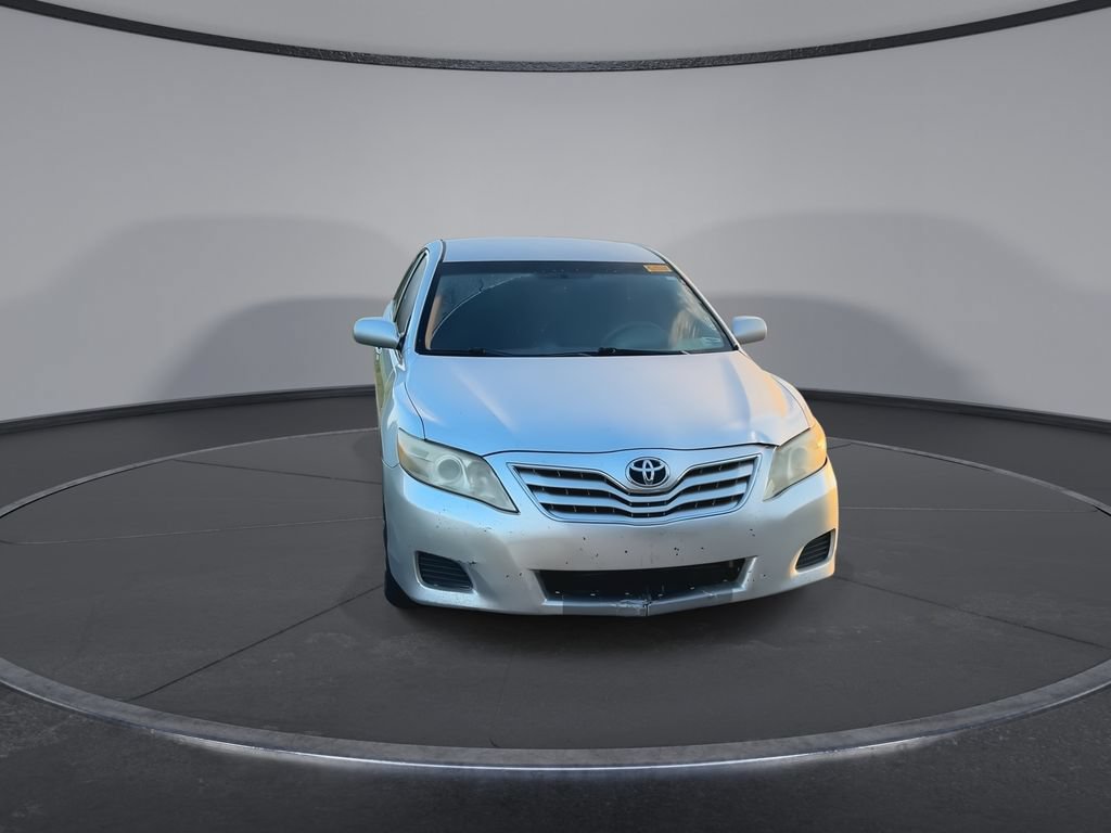 Used 2011 Toyota Camry LE FWD image 3