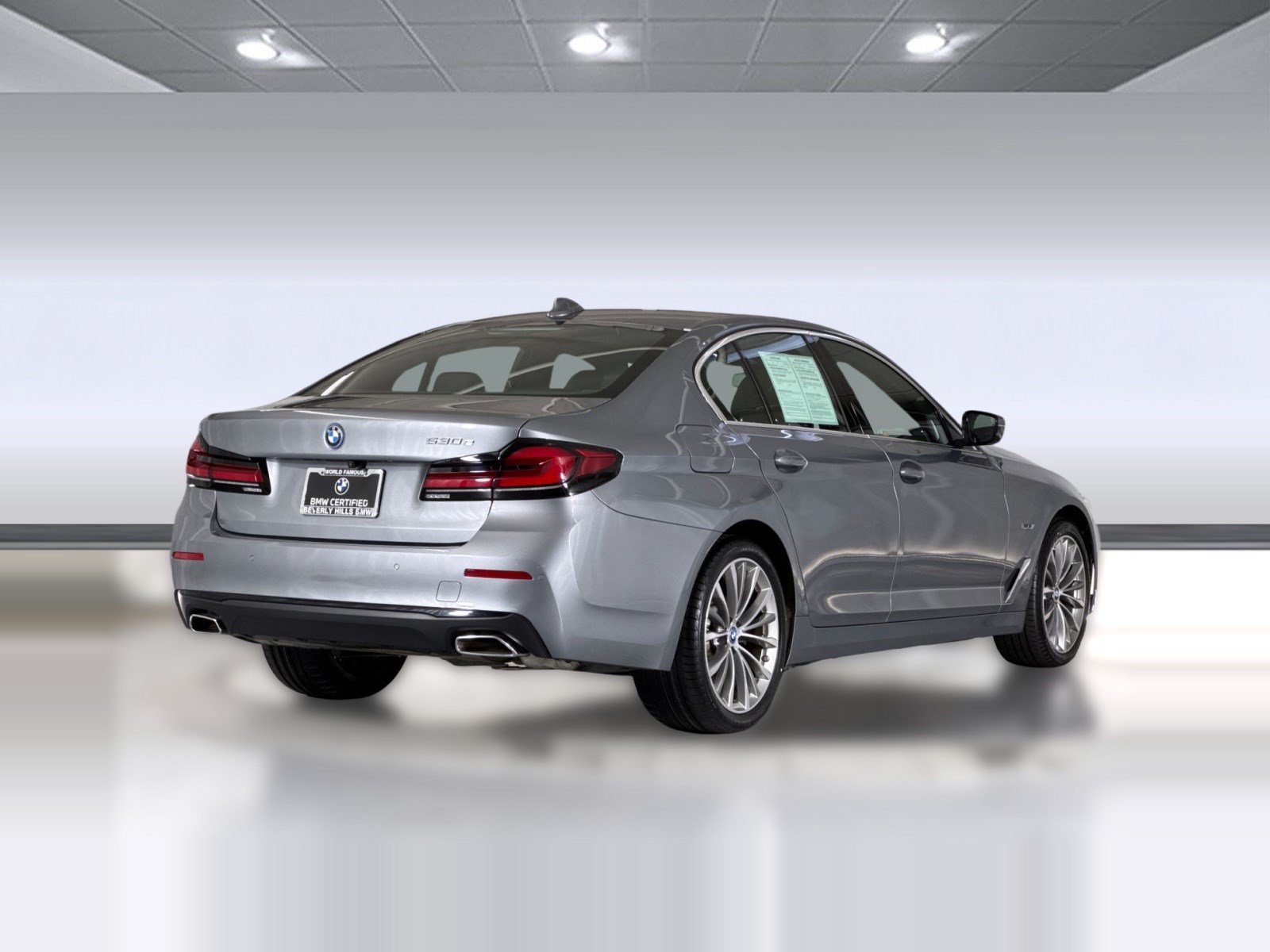 Certified 2023 BMW 530e w/ Premium Package RWD image 9