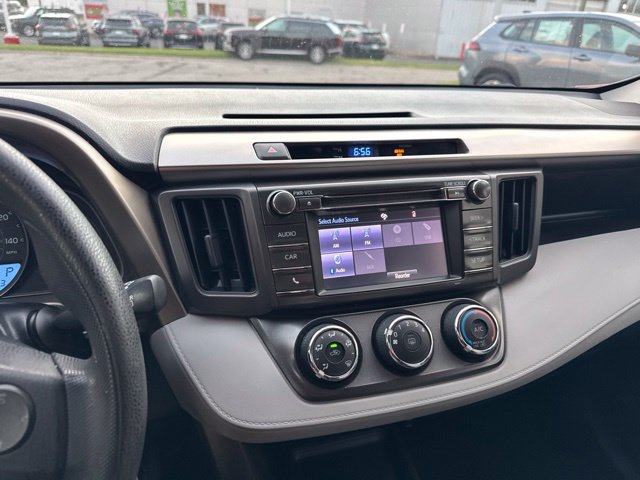 Used 2015 Toyota RAV4 LE AWD/4WD image 16