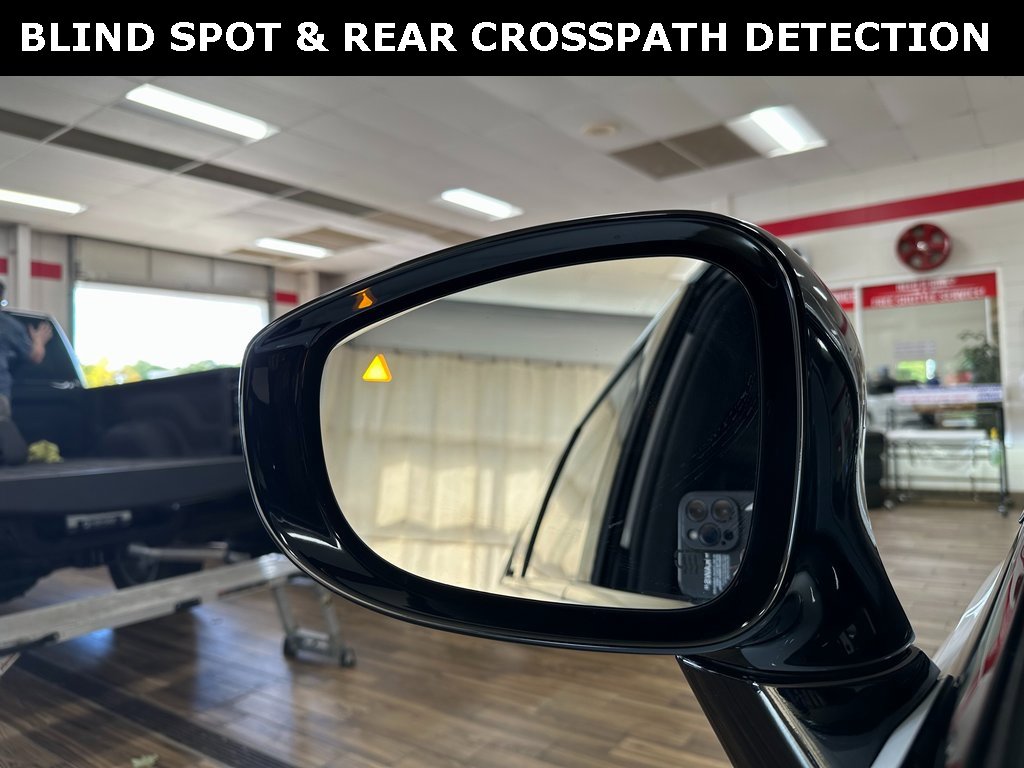 New 2026 Chrysler Pacifica Limited w/ S Appearance Package image 8