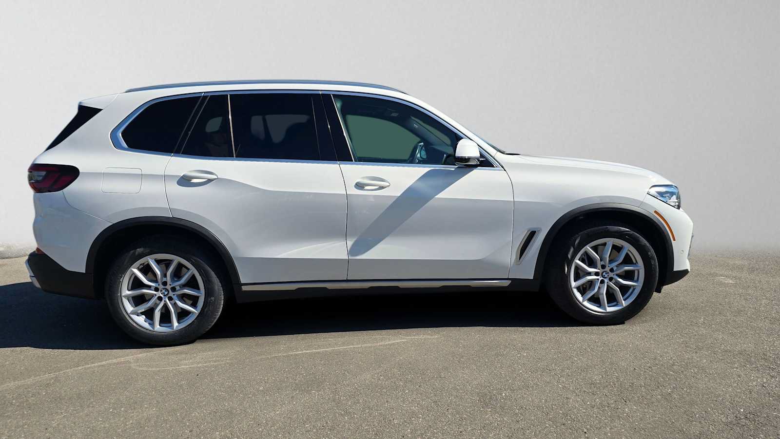 Used 2021 BMW X5 xDrive45e AWD/4WD image 2