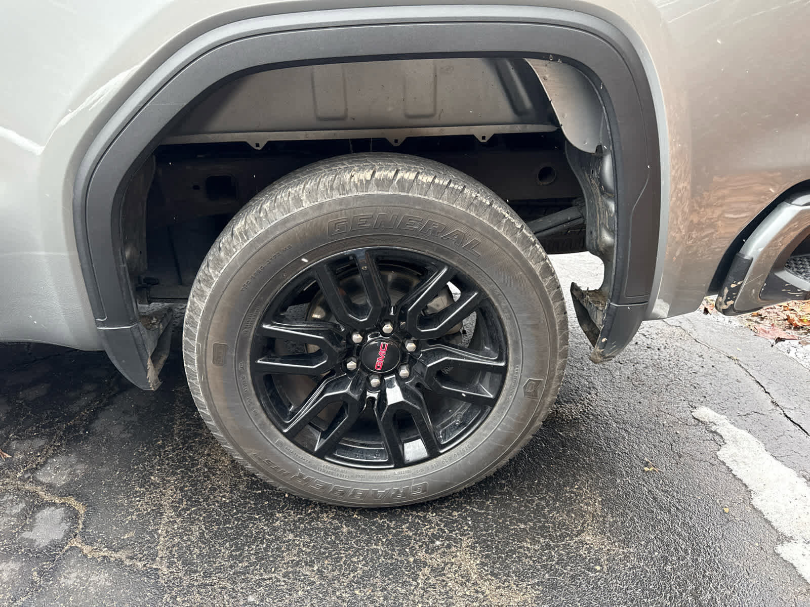 Used 2024 GMC Sierra 1500 Elevation image 4