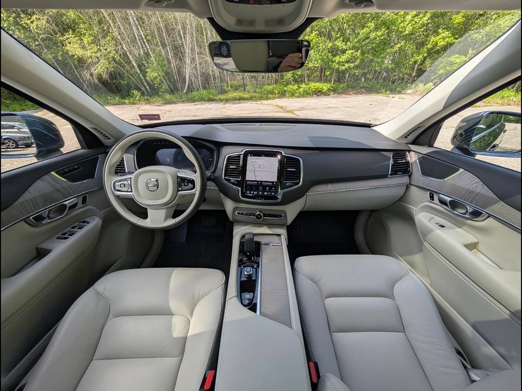 Certified 2025 Volvo XC90 T8 Plus w/ Protection Package Premier AWD/4WD image 13