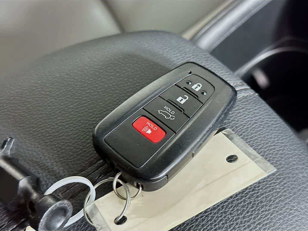 Used 2023 Toyota RAV4 XLE Premium AWD/4WD image 22