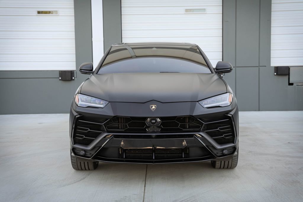 Used 2022 Lamborghini Urus image 3