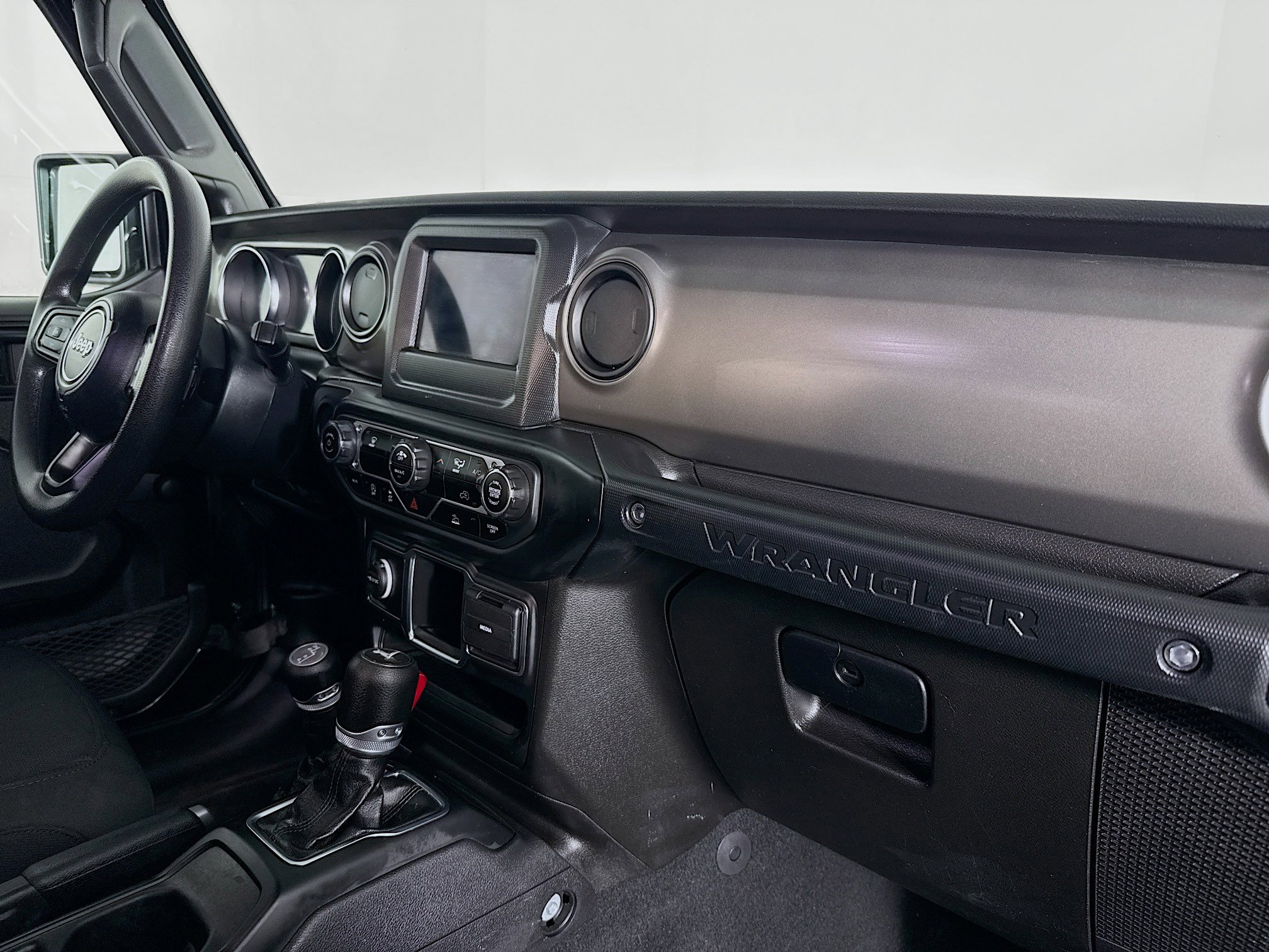 Used 2022 Jeep Wrangler Sport image 25