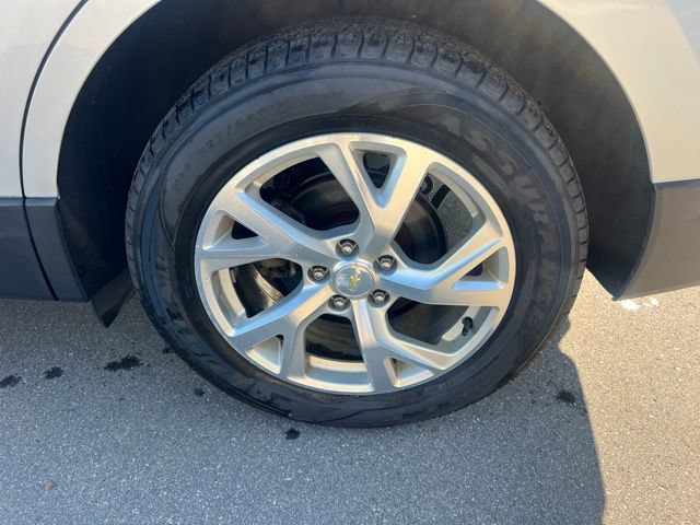 Used 2018 Chevrolet Equinox LT AWD/4WD image 9