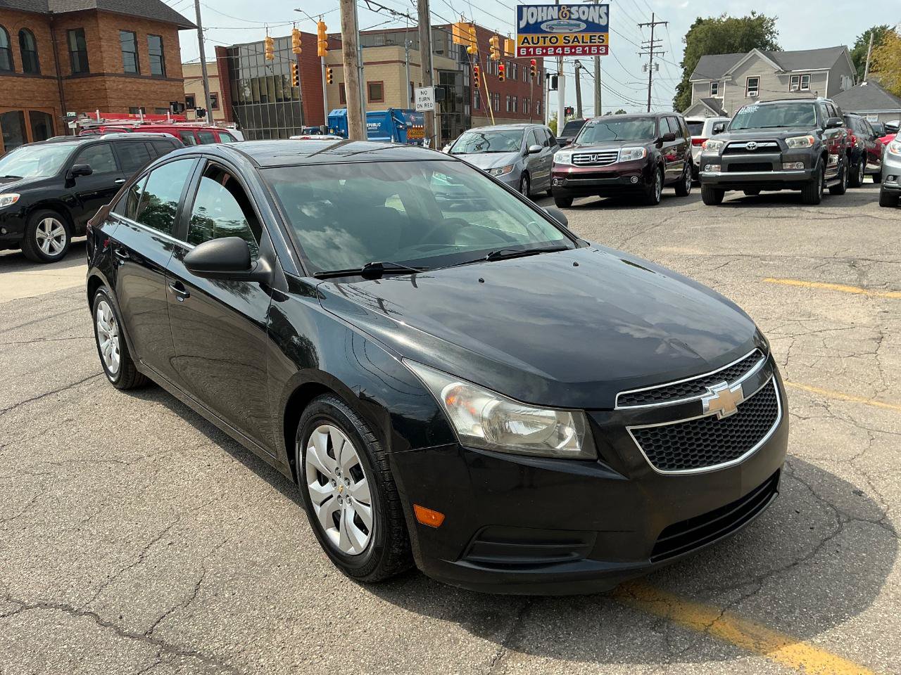 Used 2012 Chevrolet Cruze LS w/ Connectivity Package FWD image 2