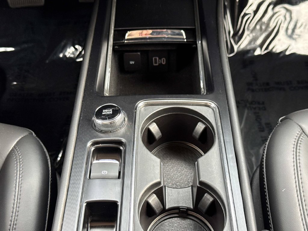 Used 2024 Lincoln Corsair AWD image 8