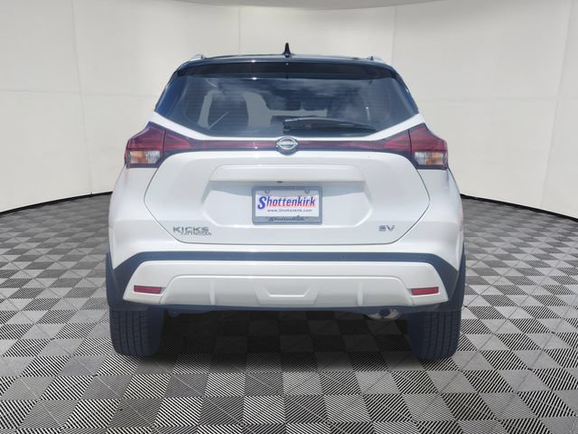 Used 2023 Nissan Kicks SV w/ Interior Electronics Package FWD image 6
