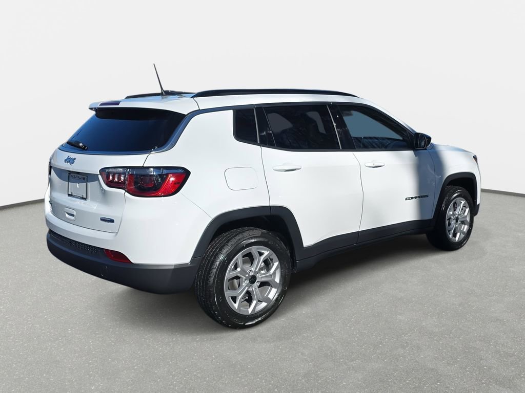 New 2026 Jeep Compass Latitude image 5
