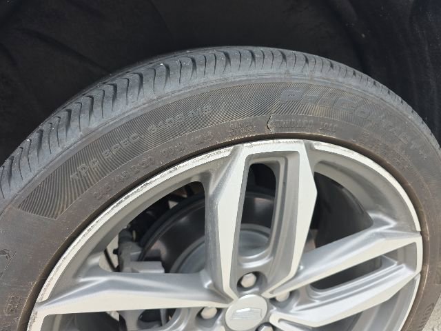 Used 2023 Cadillac XT4 Sport w/ Technology Package AWD/4WD image 5