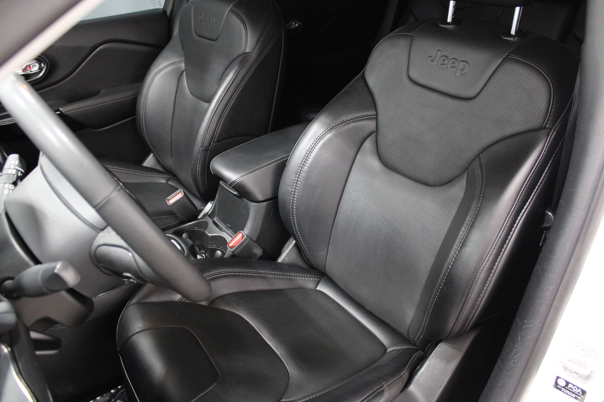 Used 2023 Jeep Cherokee Altitude Lux AWD/4WD image 14
