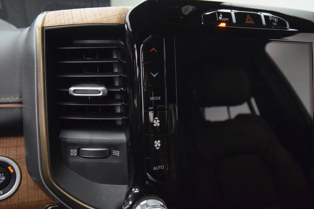 Used 2023 RAM 1500 Limited AWD/4WD image 33