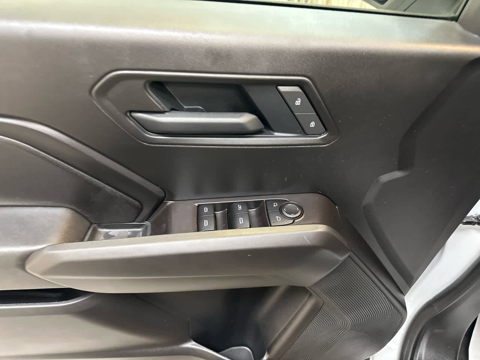 Used 2025 Chevrolet Colorado Trail Boss image 25