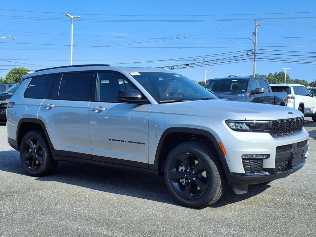 New 2025 Jeep Grand Cherokee L Limited w/ Luxury Tech Group II image 2