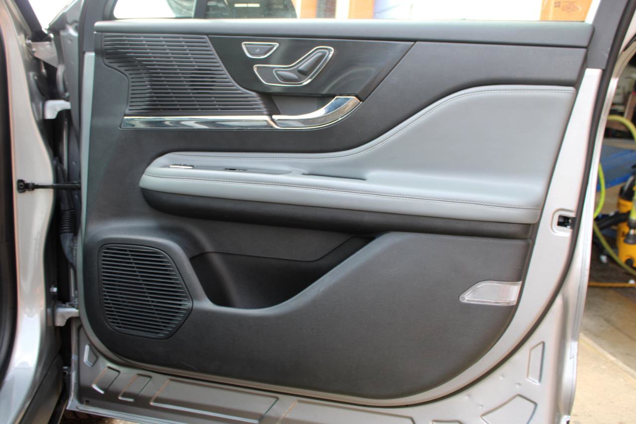 Used 2022 Lincoln Corsair Reserve w/ Elements Package FWD image 43