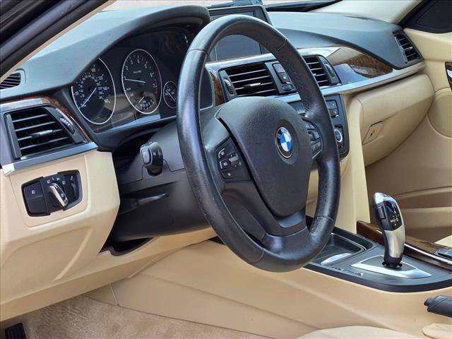 Used 2014 BMW 320i Sedan RWD image 9