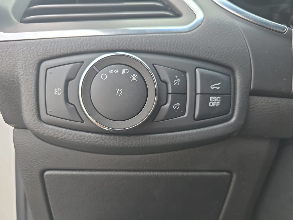 Used 2020 Ford Edge ST w/ Equipment Group 401A AWD/4WD image 30