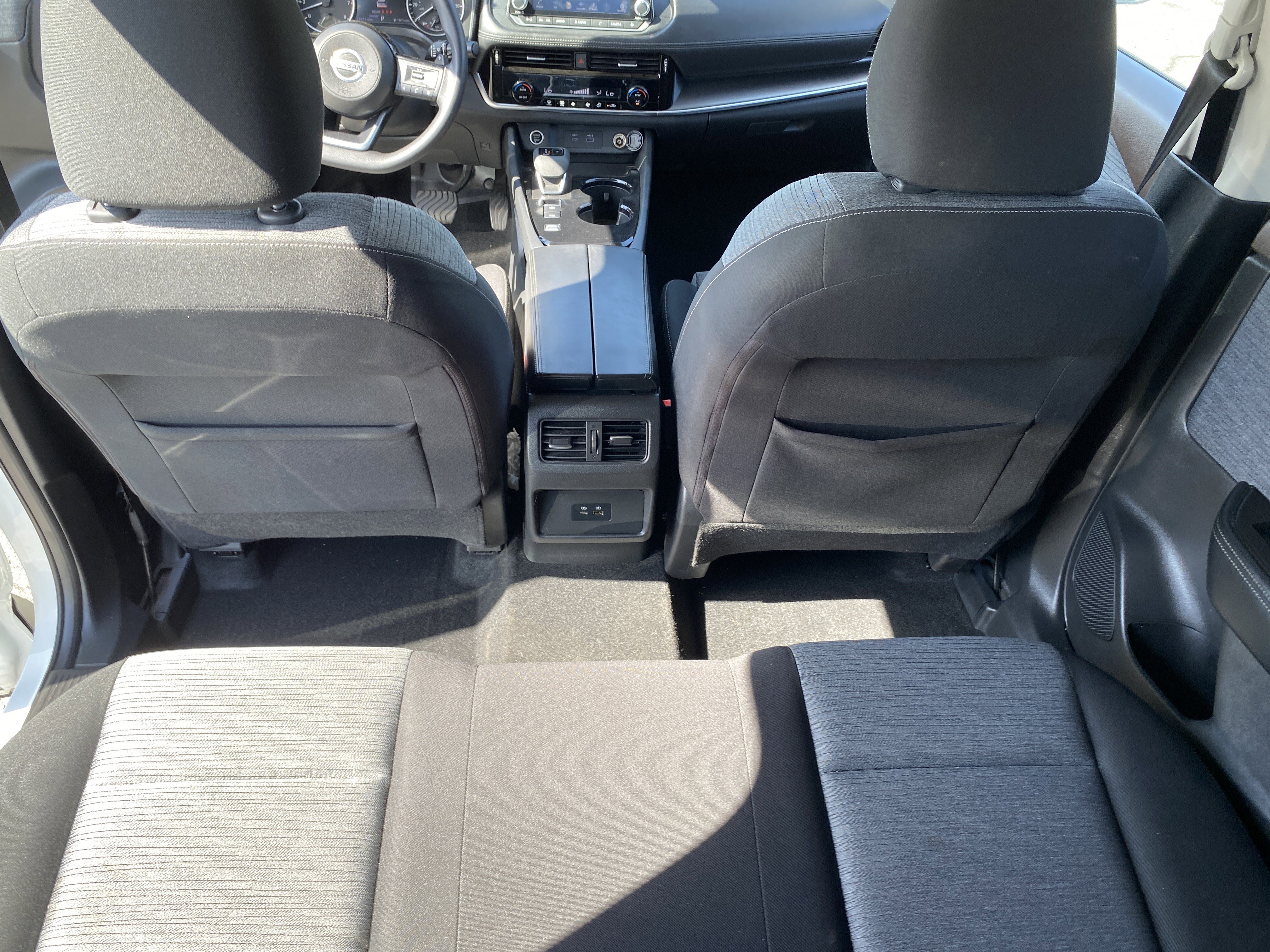 Used 2021 Nissan Rogue SV FWD image 18