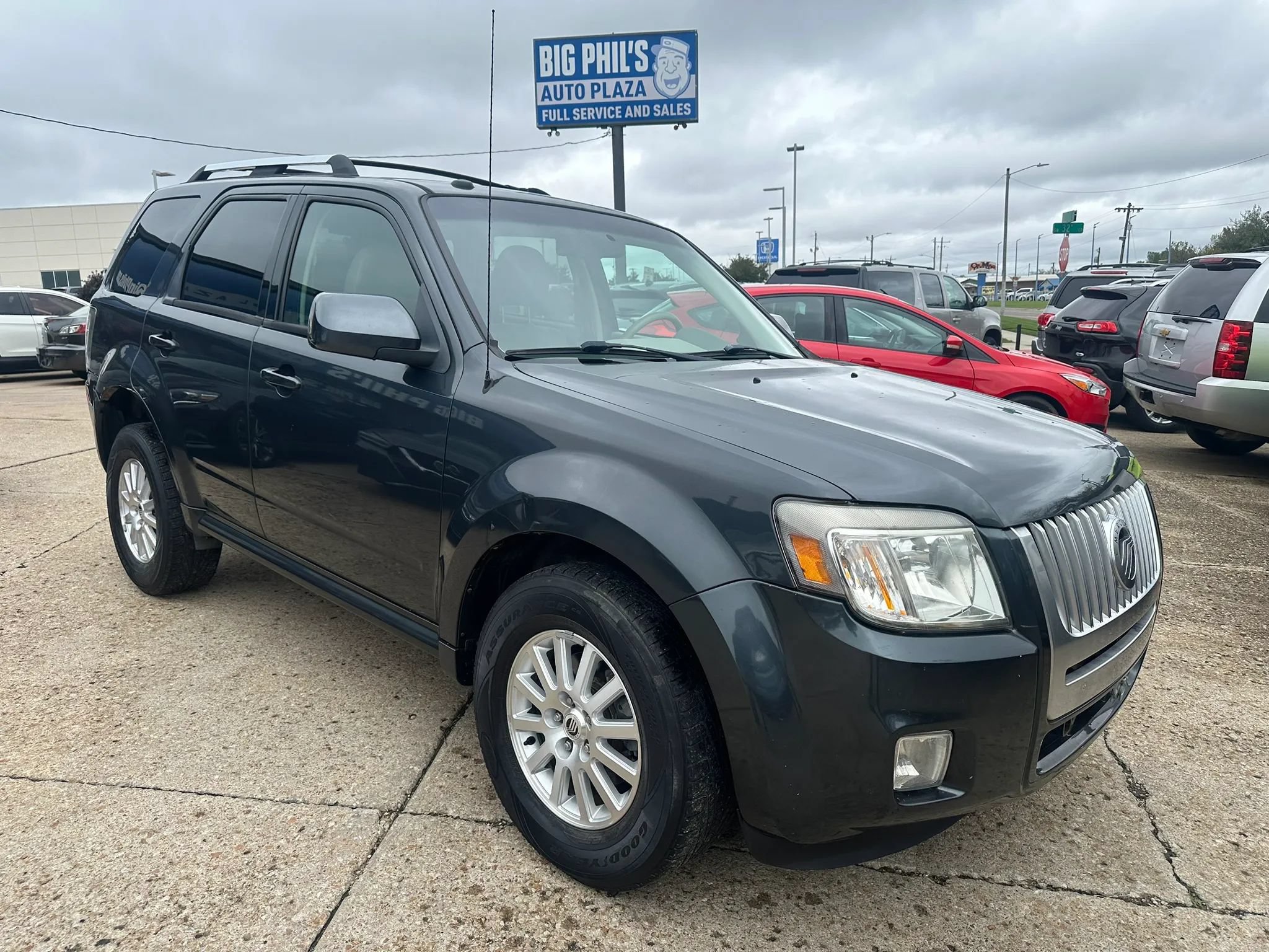 Used 2010 Mercury Mariner Premier AWD/4WD image 1