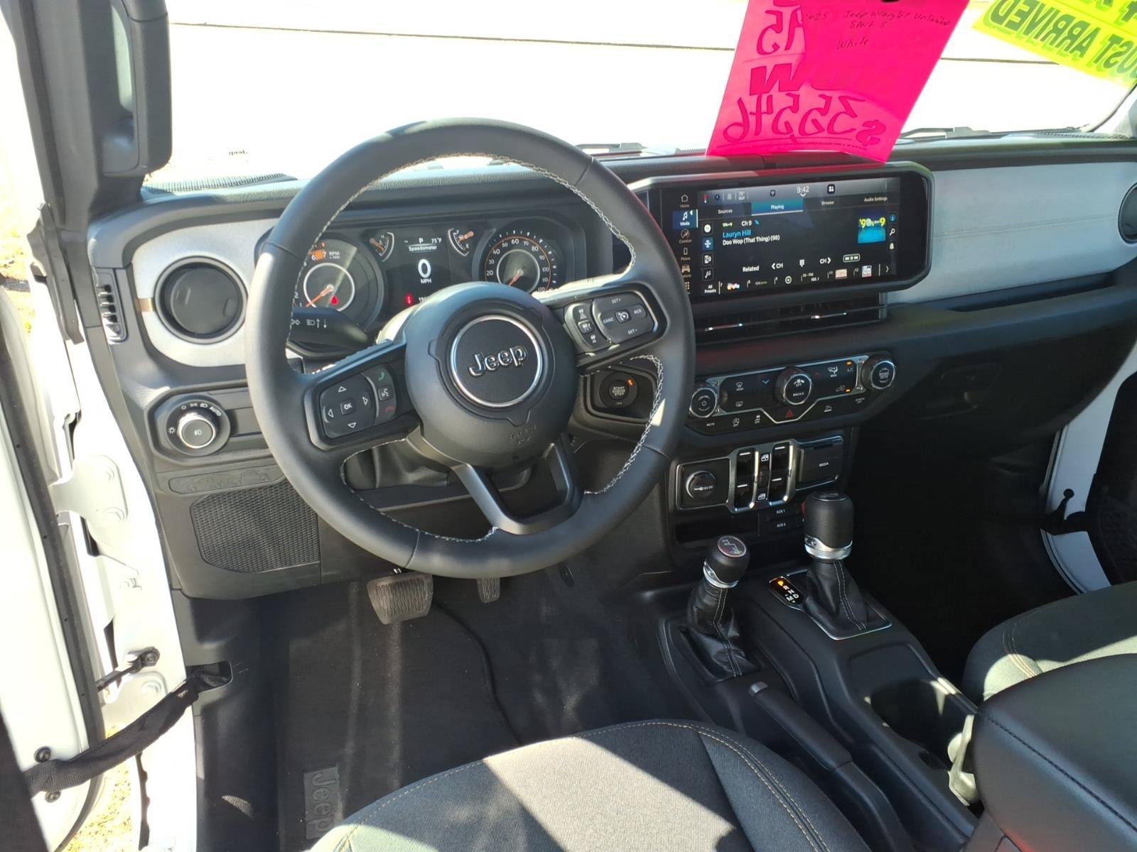 Used 2025 Jeep Wrangler Unlimited Sport AWD/4WD image 13