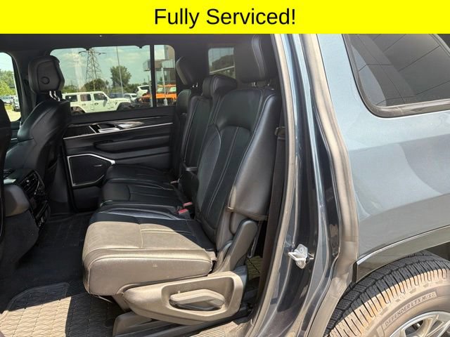 Used 2023 Jeep Wagoneer 4WD w/ Convenience Group I image 7