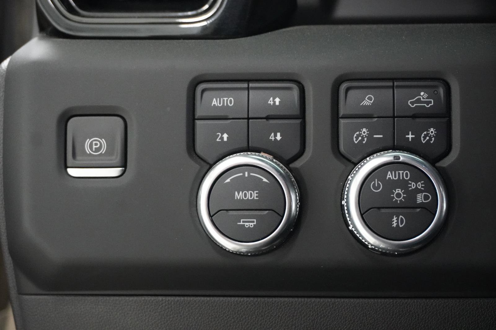 Used 2022 GMC Sierra 1500 AT4 w/ AT4 Premium Package image 17