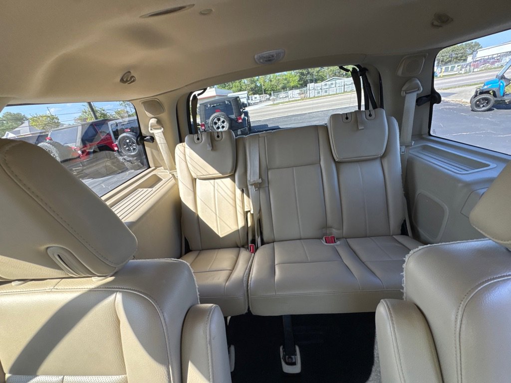 Used 2017 Ford Expedition Limited RWD image 11