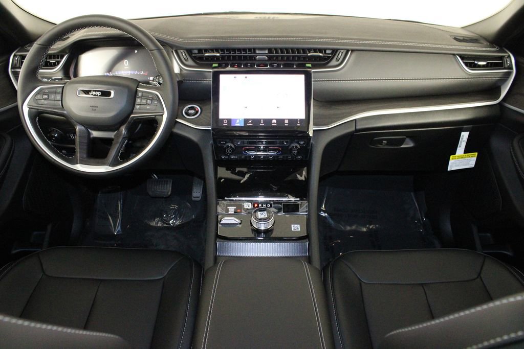 New 2025 Jeep Grand Cherokee Limited image 31