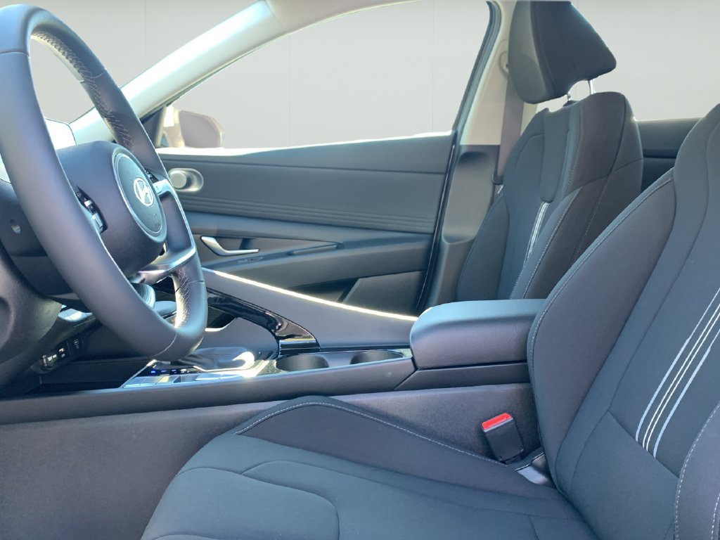 Certified 2024 Hyundai Elantra SEL w/ Convenience Package FWD image 14