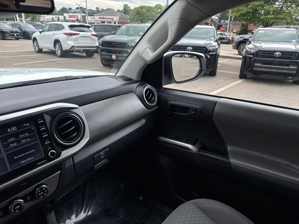 Used 2022 Toyota Tacoma SR5 RWD image 29
