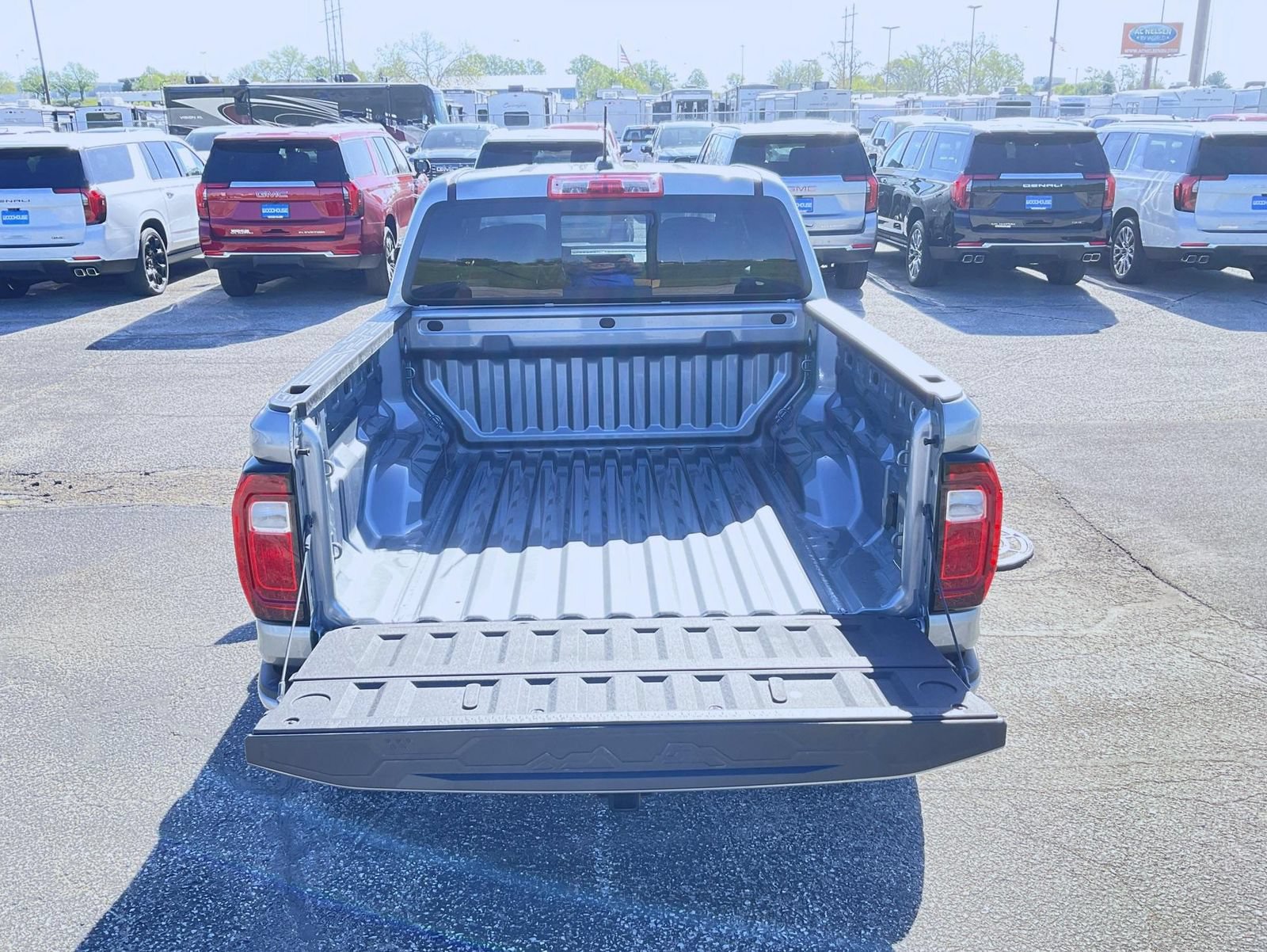 New 2026 GMC Canyon AT4 w/ Nightfall Essentials Package AWD/4WD image 21