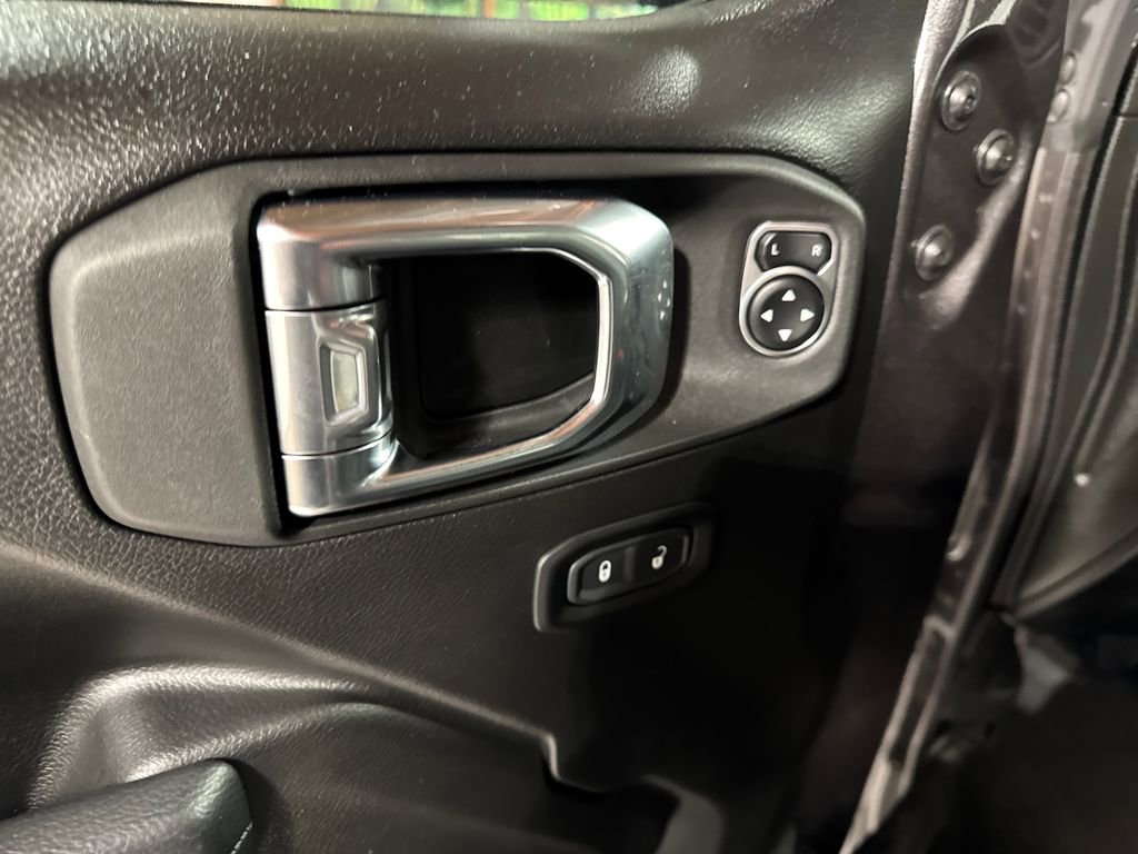Used 2025 Jeep Wrangler Unlimited Sport AWD/4WD image 20
