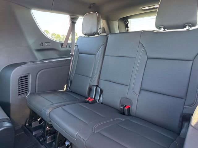 New 2026 Chevrolet Suburban Premier image 9