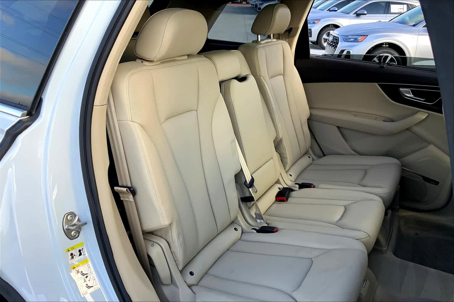 Used 2019 Audi Q7 3.0T Prestige w/ Prestige Package AWD/4WD image 18