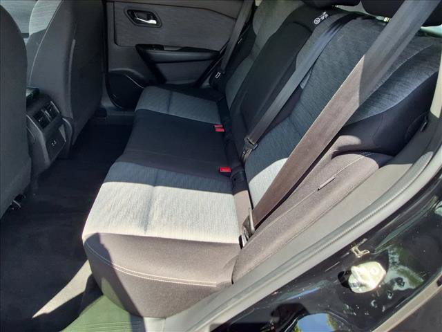 Used 2023 Nissan Rogue SV FWD image 18