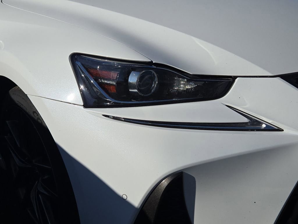 Used 2020 Lexus IS 350 F Sport w/ F Sport Package image 4