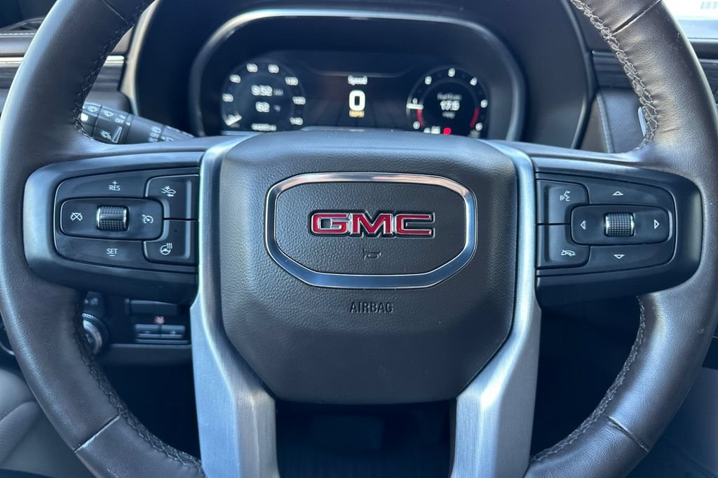Used 2023 GMC Yukon XL SLT w/ SLT Luxury Package AWD/4WD image 25