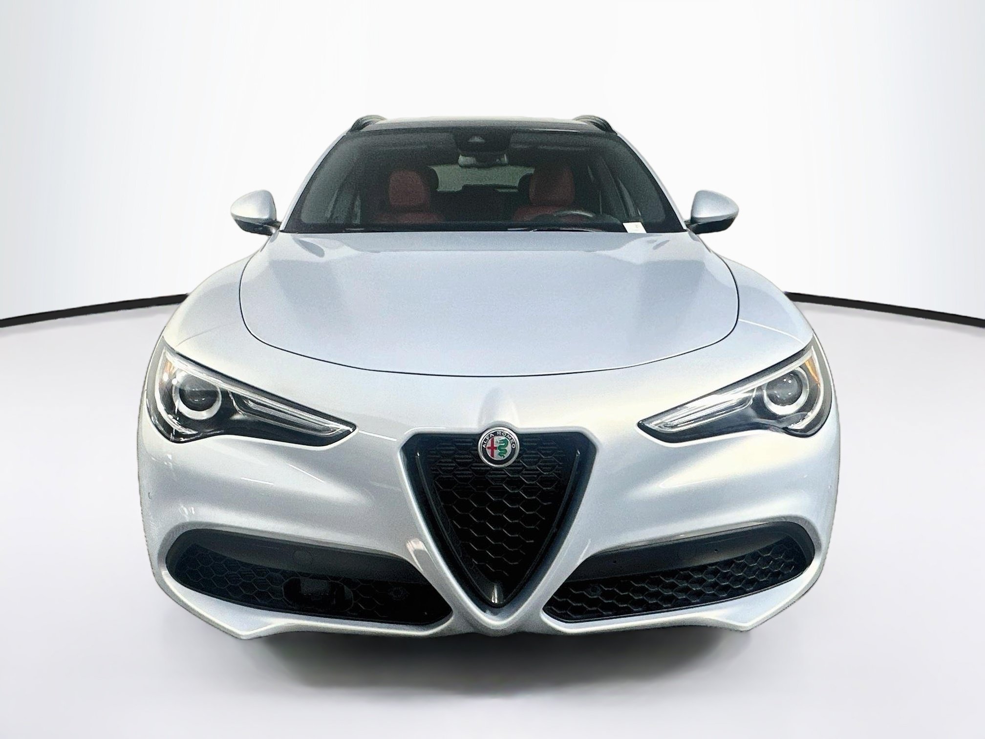 Used 2023 Alfa Romeo Stelvio Sprint RWD image 2