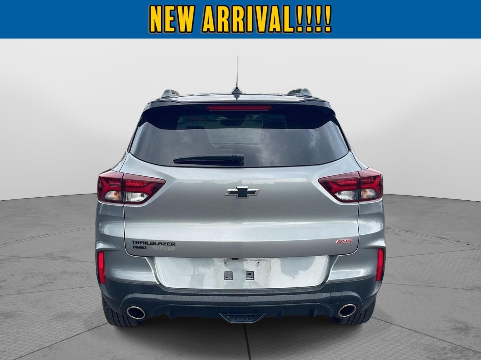 Used 2023 Chevrolet TrailBlazer RS w/ Sun and Liftgate Package AWD/4WD image 4