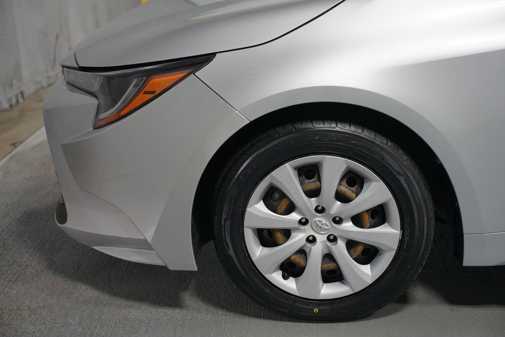 Used 2022 Toyota Corolla LE image 5
