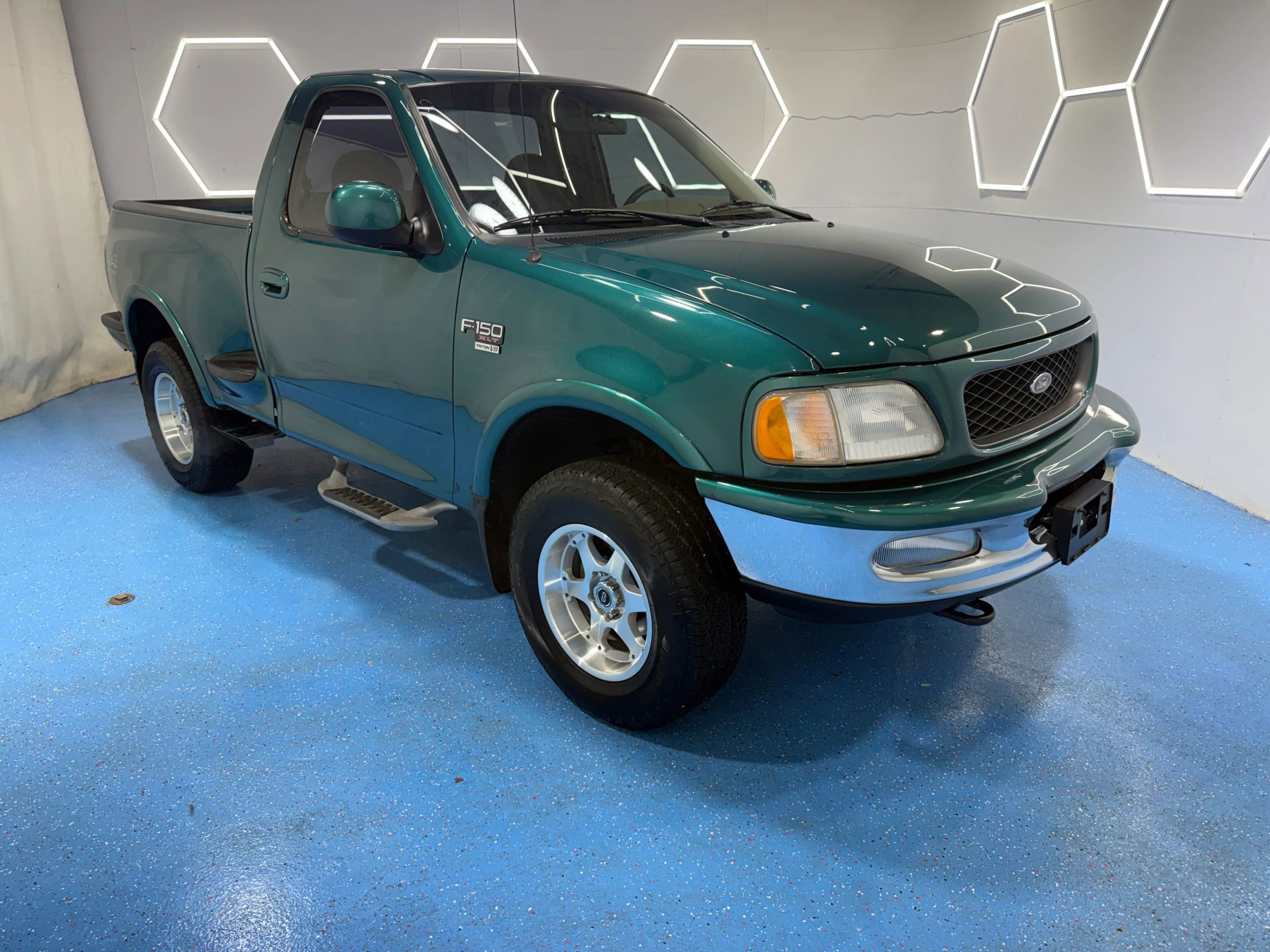 Used 1998 Ford F150 4x4 Regular Cab image 59