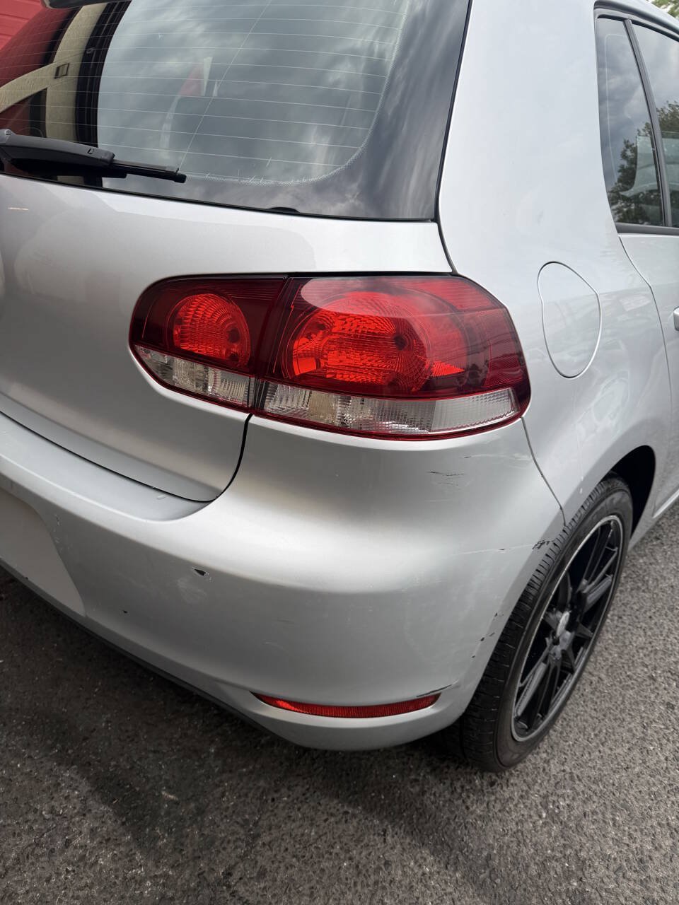 Used 2014 Volkswagen Golf 4-Door FWD image 17