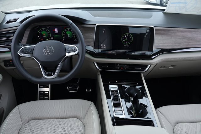 New 2026 Volkswagen Atlas SEL Premium R-Line image 14