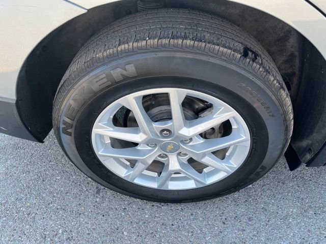 Used 2023 Chevrolet Equinox LT w/ Driver Convenience Package AWD/4WD image 19