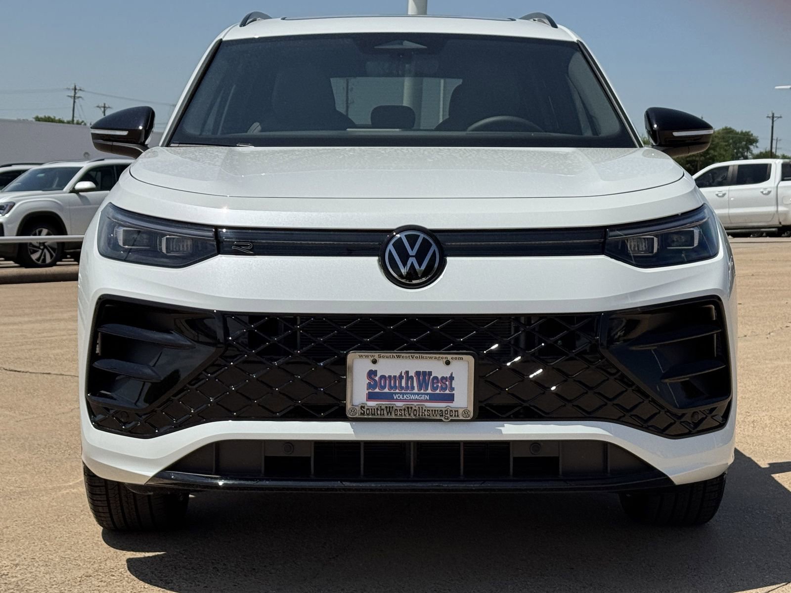 New 2026 Volkswagen Tiguan SE R-Line FWD image 10