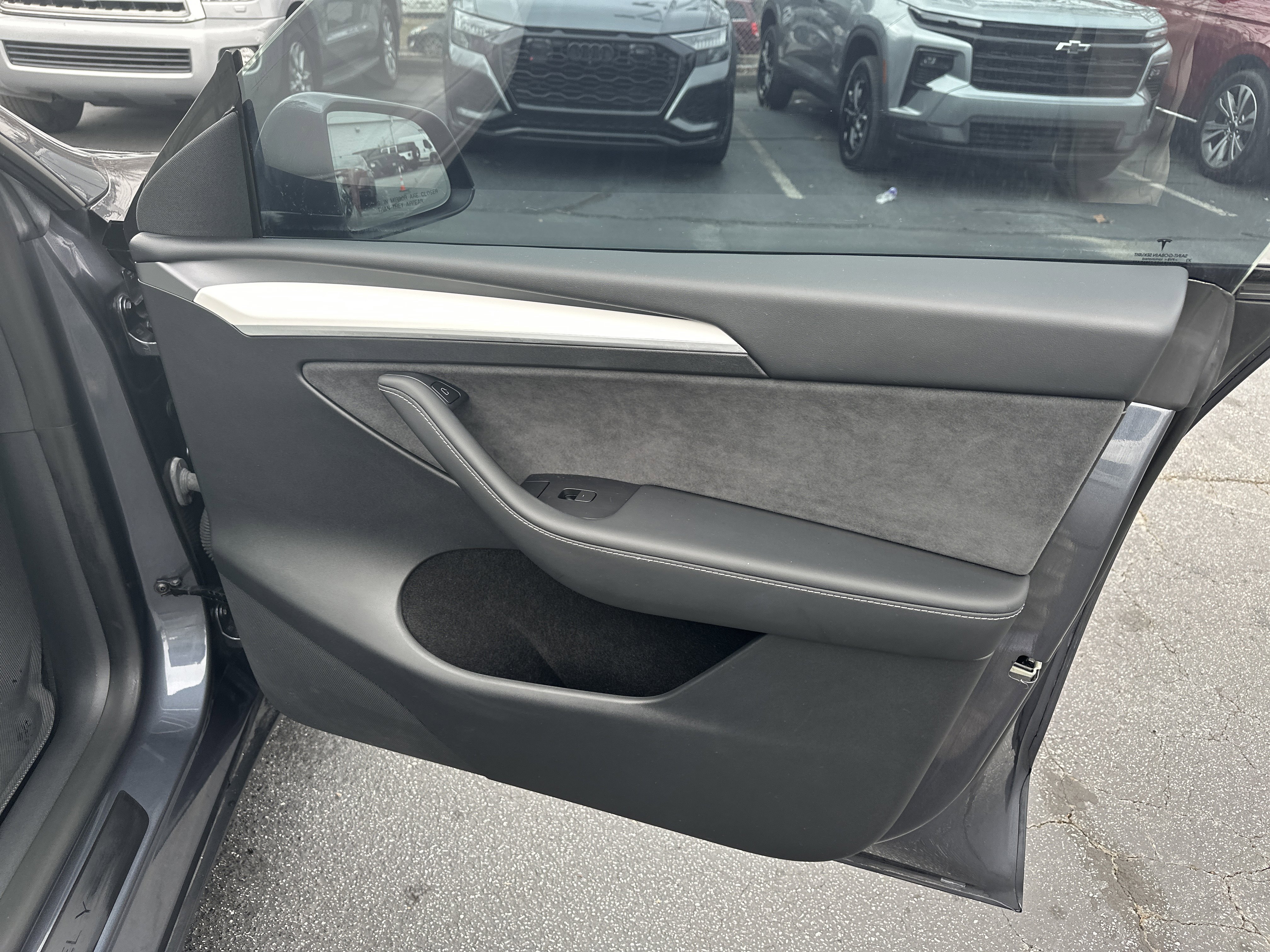 Used 2023 Tesla Model Y Performance image 16